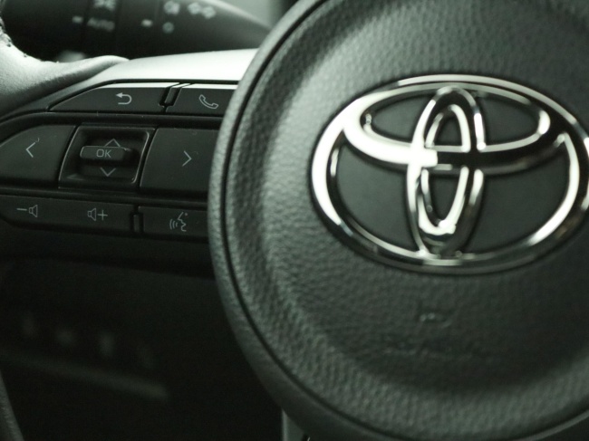 Toyota Aygo X - 1.0 VVT-i MT Play