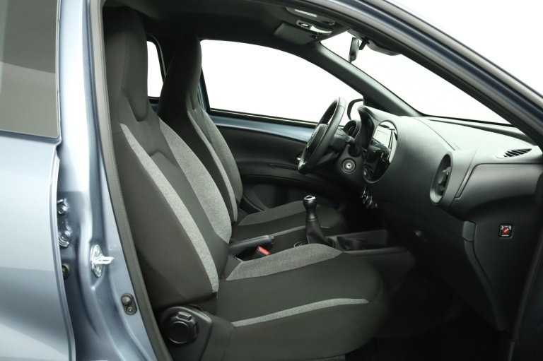 Toyota Aygo X - 1.0 VVT-i MT Play 22