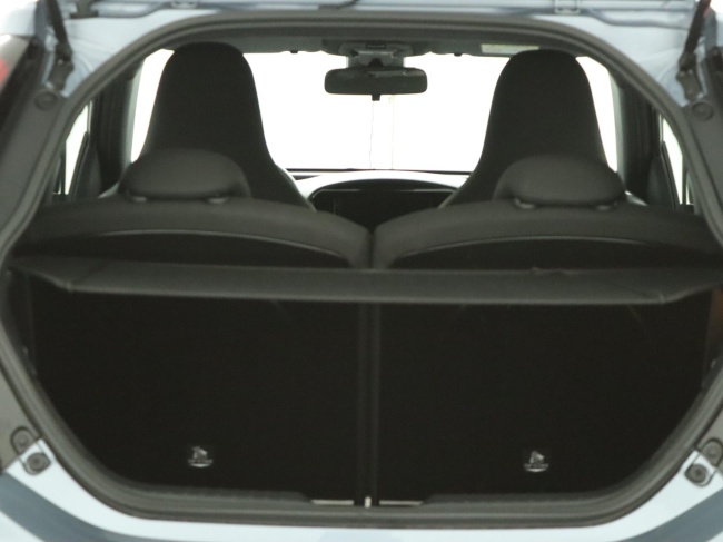 Toyota Aygo X - 1.0 VVT-i MT Play