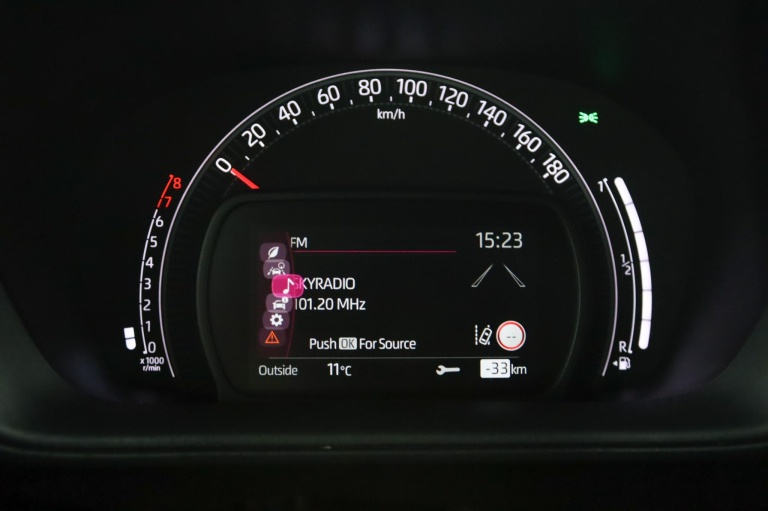 Toyota Aygo X - 1.0 VVT-i MT Play 46