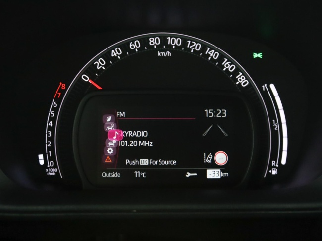 Toyota Aygo X - 1.0 VVT-i MT Play