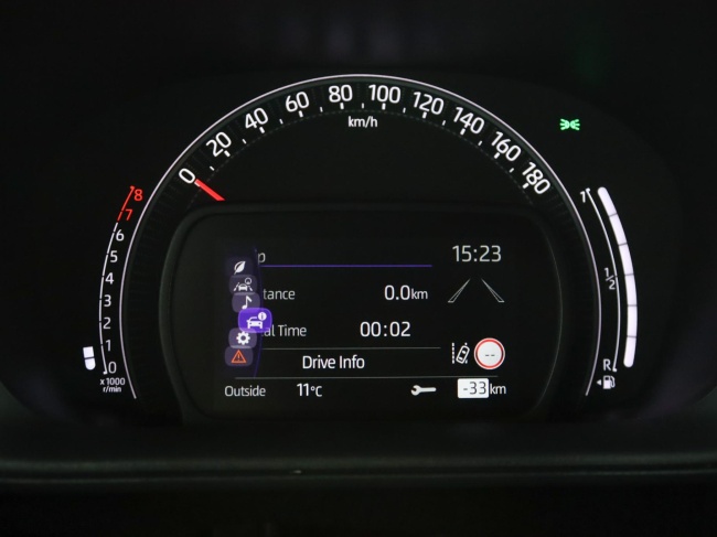 Toyota Aygo X - 1.0 VVT-i MT Play