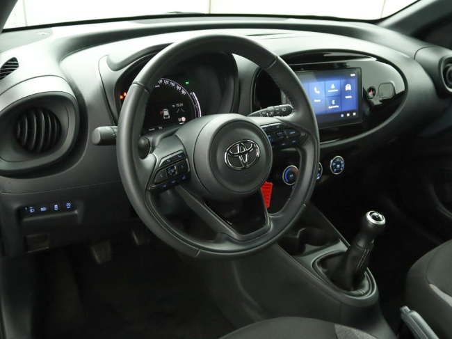Toyota Aygo X - 1.0 VVT-i MT Play