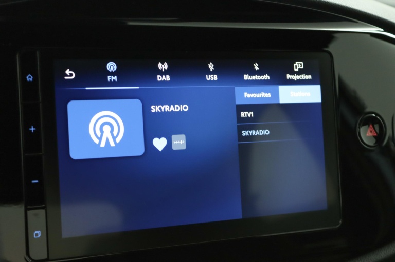 Toyota Aygo X - 1.0 VVT-i MT Play 8