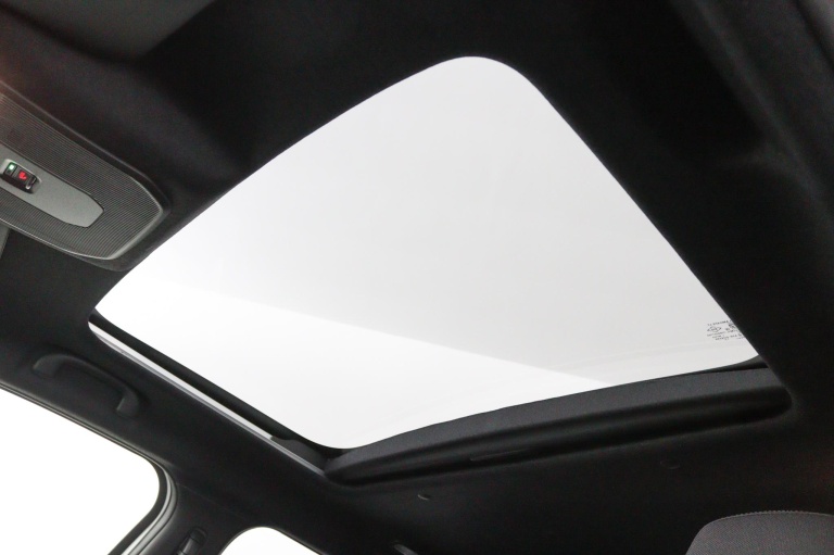 Toyota Urban Cruiser - Executive 61 kWh 10