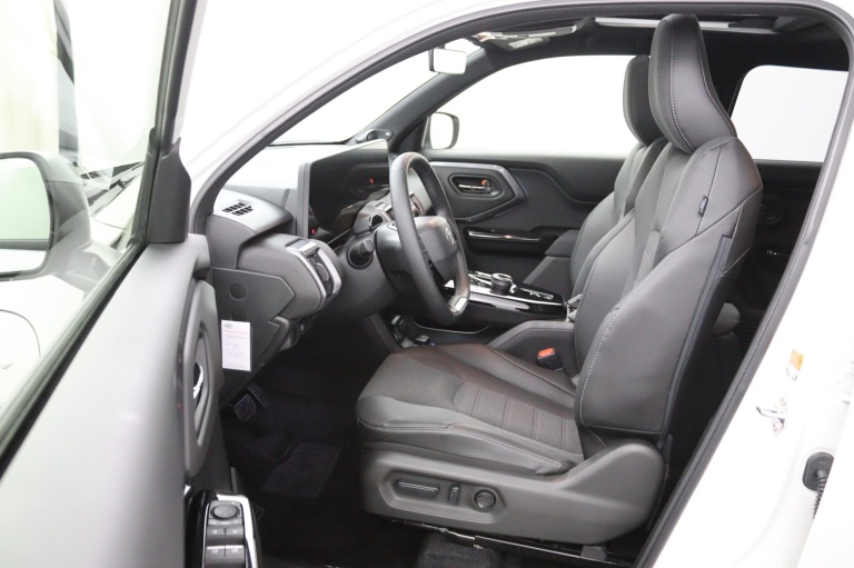 Toyota Urban Cruiser - Executive 61 kWh 11