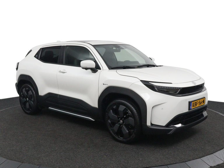 Toyota Urban Cruiser - Executive 61 kWh 3