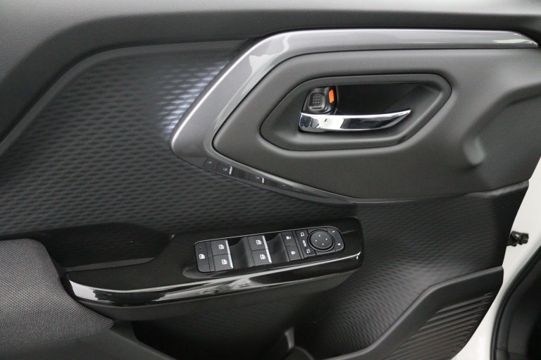 Toyota Urban Cruiser - Executive 61 kWh 36