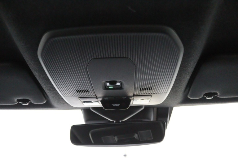 Toyota Urban Cruiser - Executive 61 kWh 37