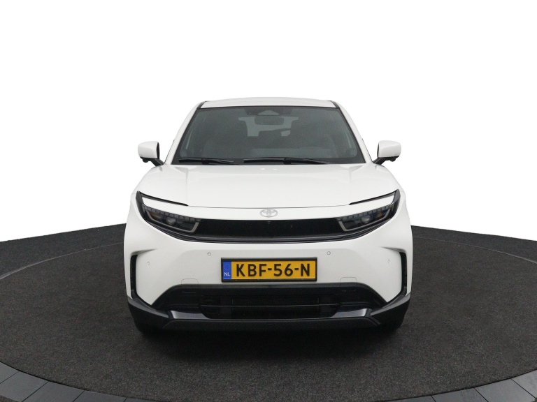 Toyota Urban Cruiser - Executive 61 kWh 7