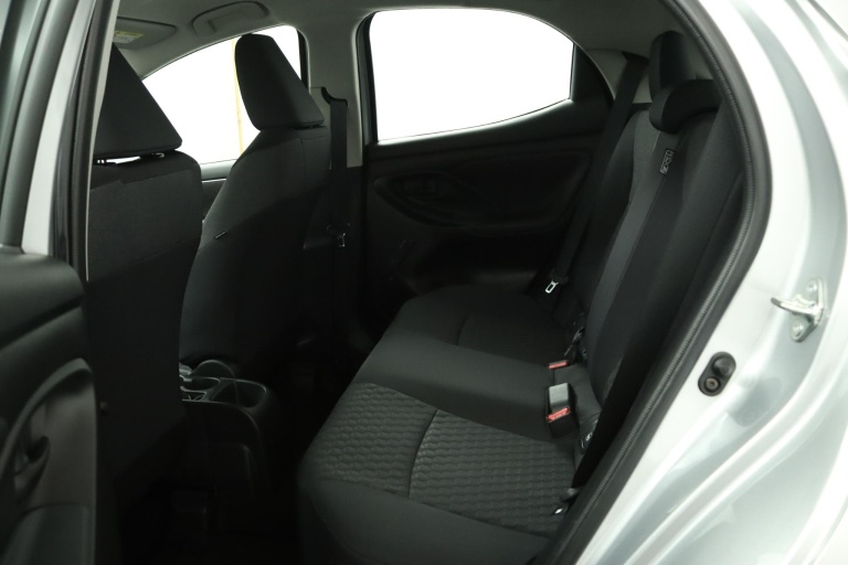 Toyota Yaris - 1.5 VVT-i Active 18