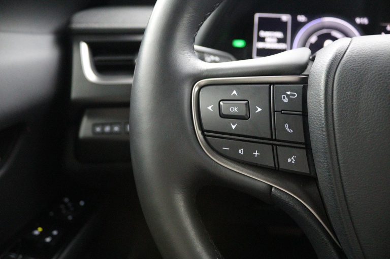 Lexus UX - 250h Business Line 19