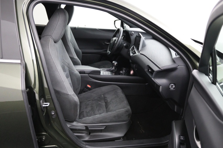 Lexus UX - 250h Business Line 22