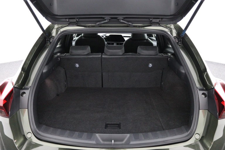 Lexus UX - 250h Business Line 23