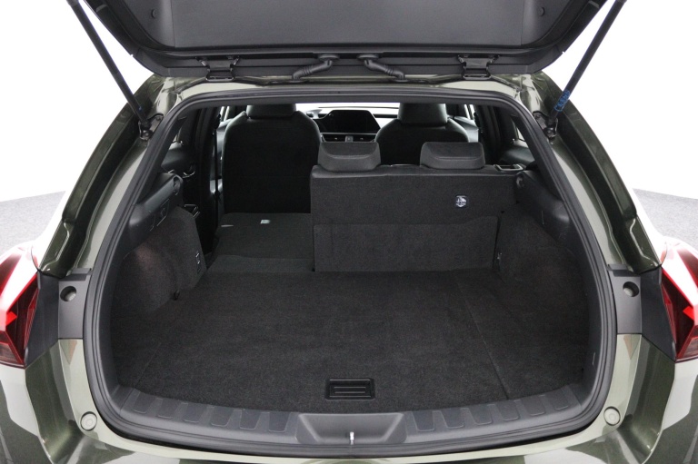 Lexus UX - 250h Business Line 24