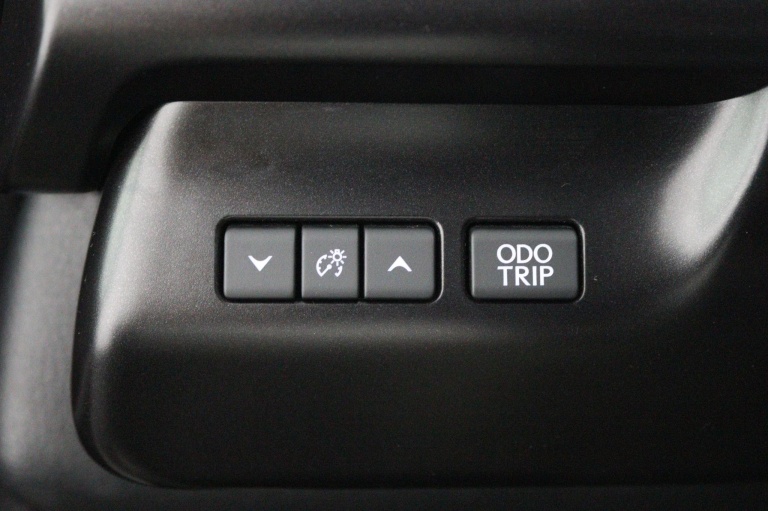 Lexus UX - 250h Business Line 29