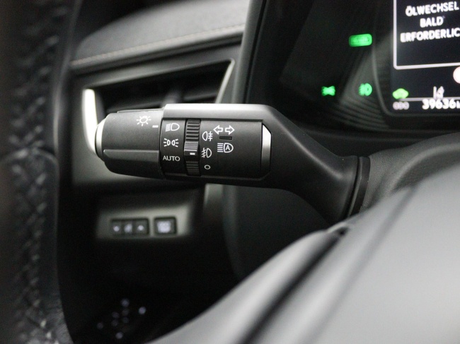 Lexus UX - 250h Business Line