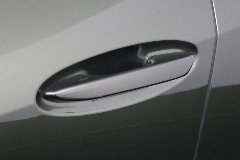 Lexus UX - 250h Business Line 35