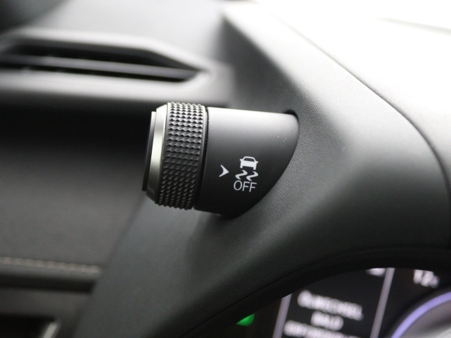 Lexus UX - 250h Business Line