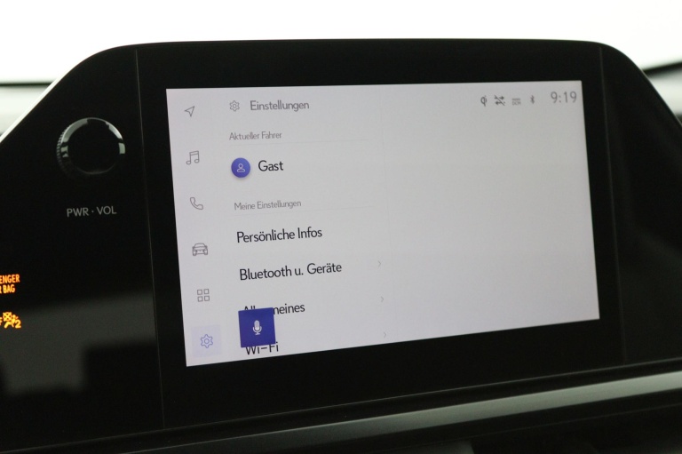 Lexus UX - 250h Business Line 44