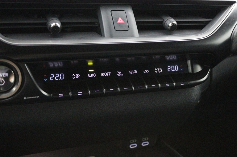 Lexus UX - 250h Business Line 7