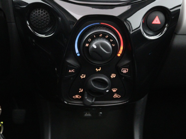 Toyota Aygo - 1.0 VVT-i x-wave