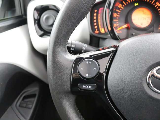 Toyota Aygo - 1.0 VVT-i x-wave
