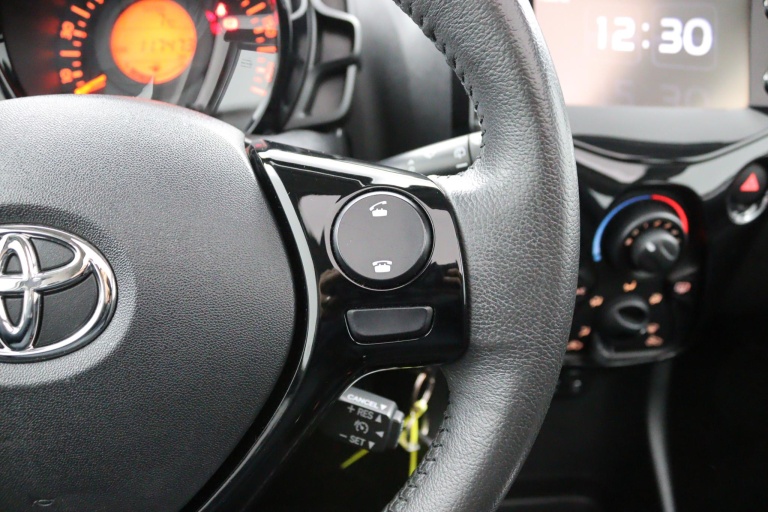 Toyota Aygo - 1.0 VVT-i x-wave 20