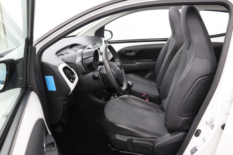 Toyota Aygo - 1.0 VVT-i x-wave 9