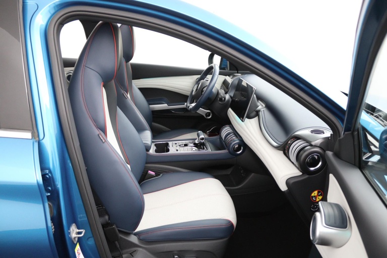 BYD ATTO 3 - Comfort 60 kWh 18