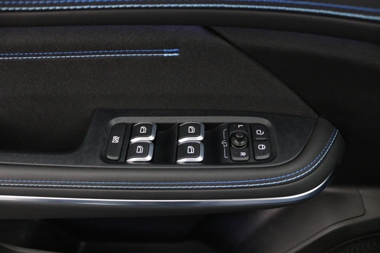 Lynk & Co 01 - 1.5 25