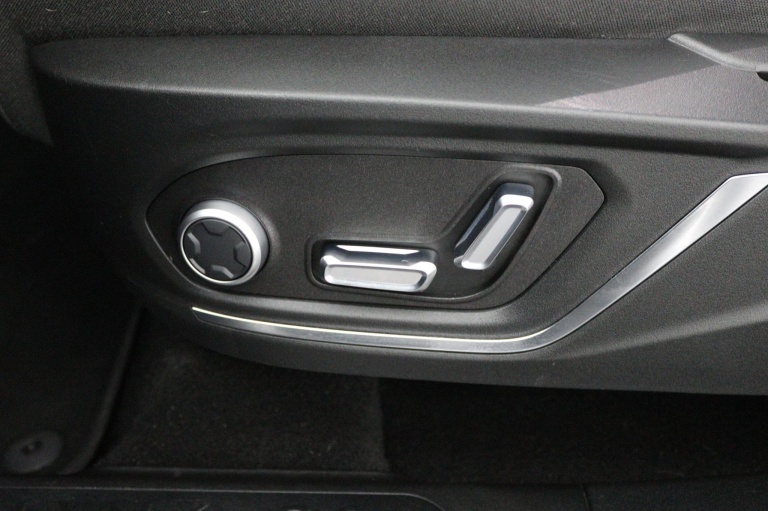 Lynk & Co 01 - 1.5 38