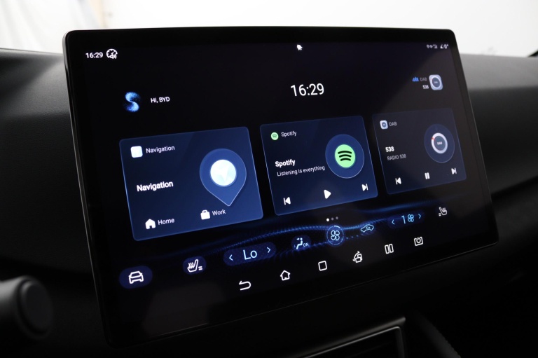 BYD ATTO 2 DM-i Boost 22