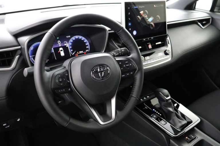 Toyota Corolla Cross - Hybrid 140 Dynamic 39