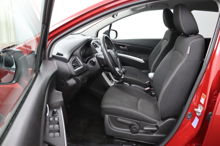 Suzuki S-Cross - 1.4 Boosterjet Select Smart Hybrid 9