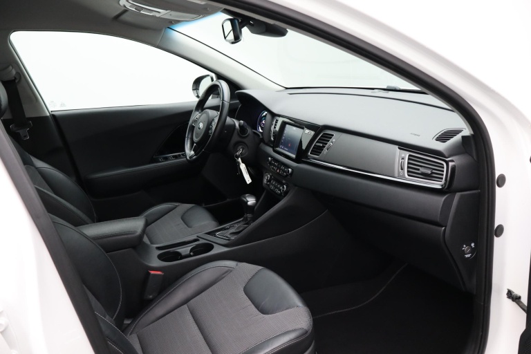 Kia Niro - 1.6 GDi Hybrid DynamicLine 28