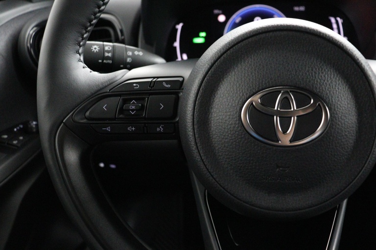 Toyota Yaris Cross - 1.5 Hybrid 115 Dynamic 18