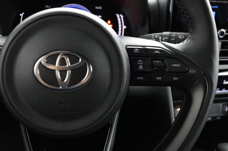 Toyota Yaris Cross - 1.5 Hybrid 115 Dynamic 19