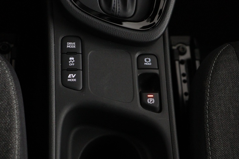 Toyota Yaris Cross - 1.5 Hybrid 115 Dynamic 42