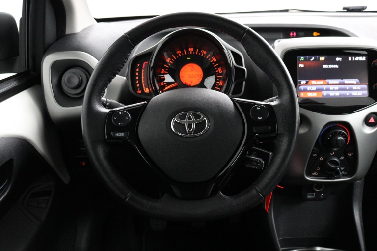 Toyota Aygo - 1.0 VVT-i x-play 17