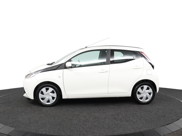 Toyota Aygo - 1.0 VVT-i x-play 3