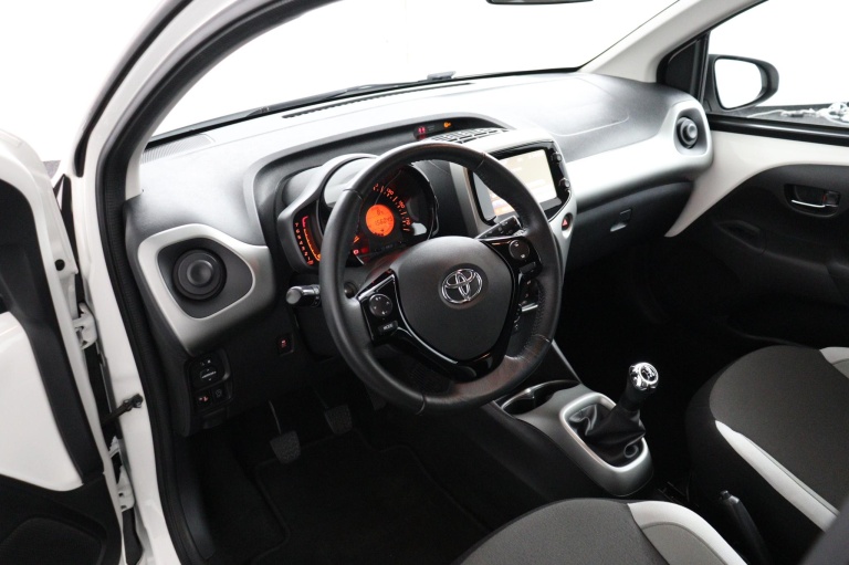 Toyota Aygo - 1.0 VVT-i x-play 50