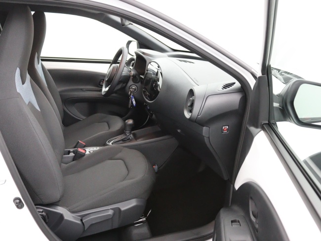 Toyota Aygo X - Hybrid 115 play