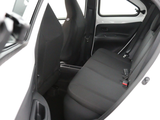 Toyota Aygo X - Hybrid 115 play