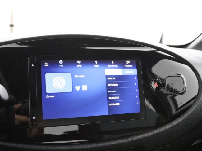 Toyota Aygo X - Hybrid 115 play