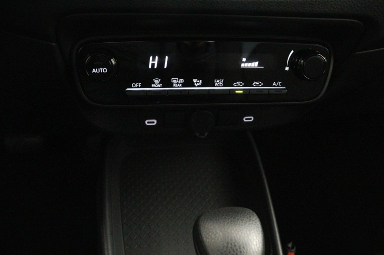 Toyota Aygo X - Hybrid 115 play 16
