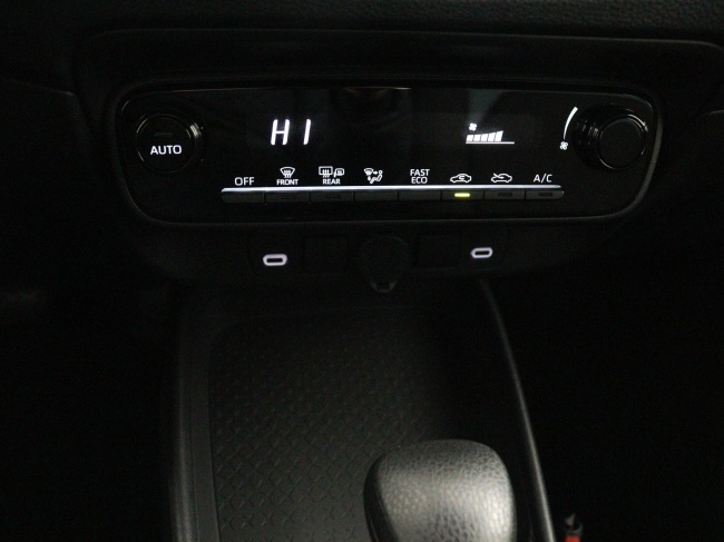 Toyota Aygo X - Hybrid 115 play