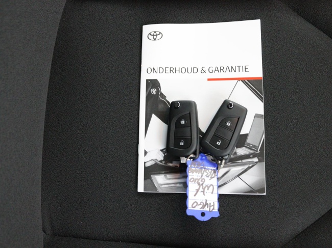 Toyota Aygo X - Hybrid 115 play