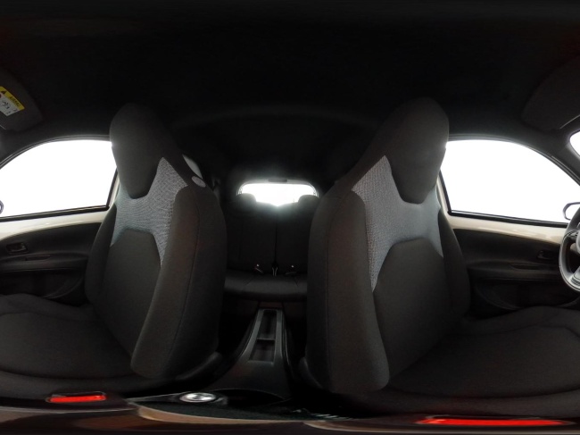 Toyota Aygo X - Hybrid 115 play