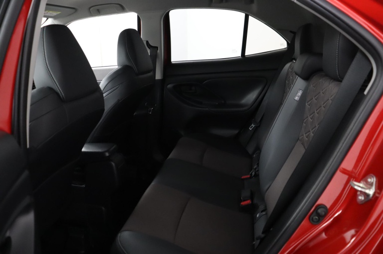 Toyota Yaris Cross - 1.5 Hybrid Adventure 18